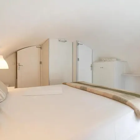 度假居 Santorini Charming Haven-pool & Sauna Retreat