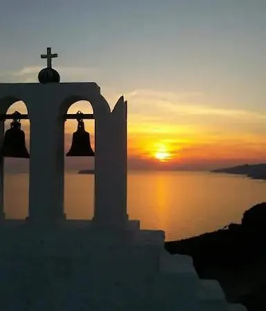 Santorini Charming Haven-pool & Sauna Retreat